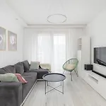 Ecru 1-Bedroom Apartment With Parking And Balcony