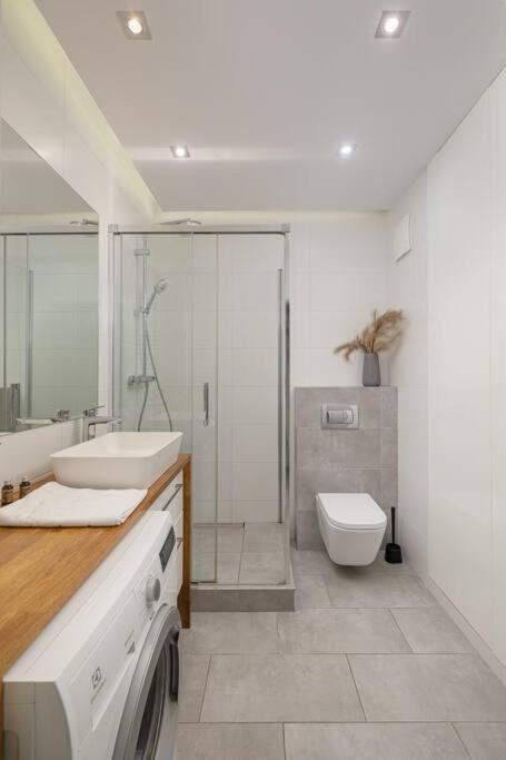 Apartament Ecru 1-bedroom With Parking And Balcony Warszawa