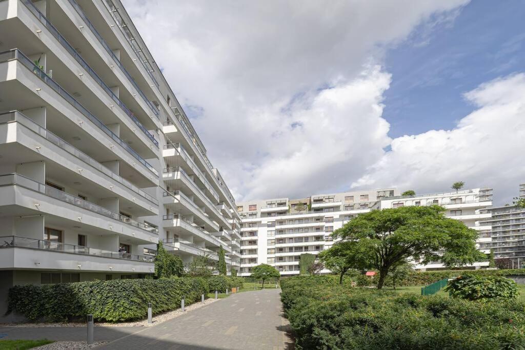 Apartament Ecru 1-bedroom With Parking And Balcony Warszawa